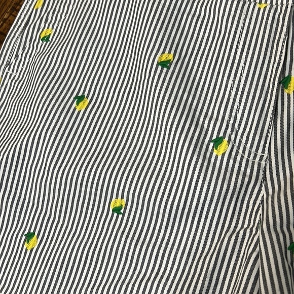 NWT lemon shorts Crown & Ivy lemon embroidered striped print 5” inseam size 12 - Picture 4 of 9